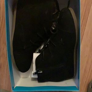 Black kids bootie with small wedge heel size 2